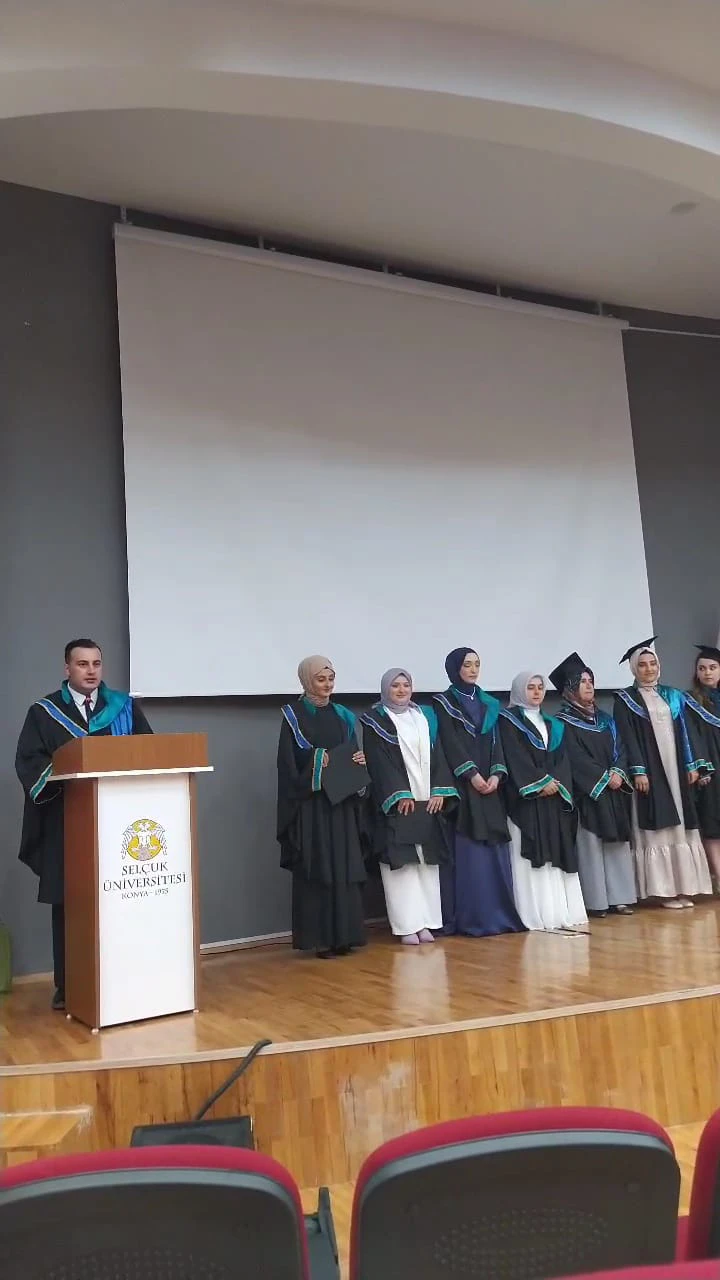 Fars Dili ve Edebiyatı Bölümü Mezuniyet Töreni